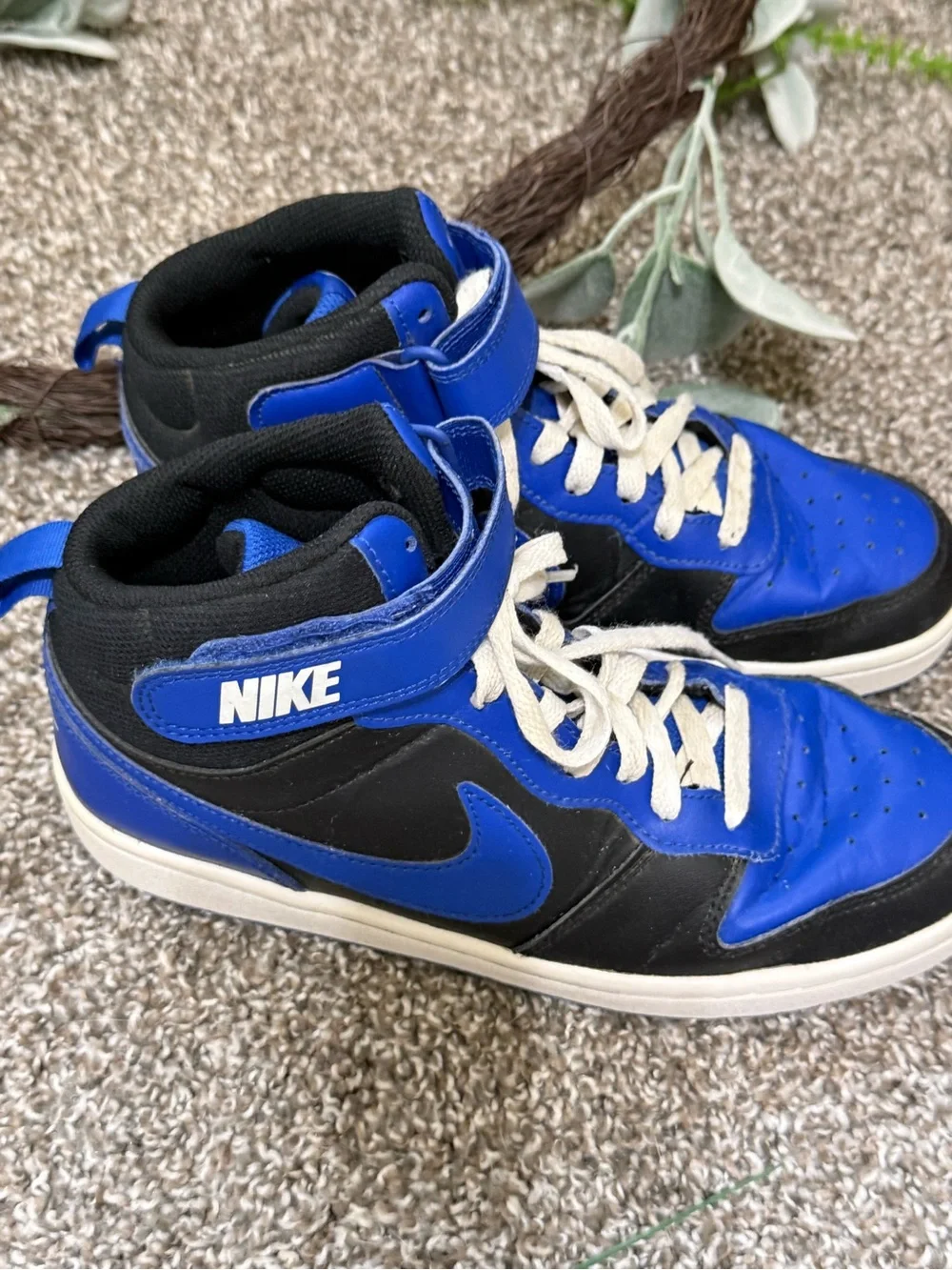 Nike 6.5 boys high top tennis shoes bright blue/black Velcro top